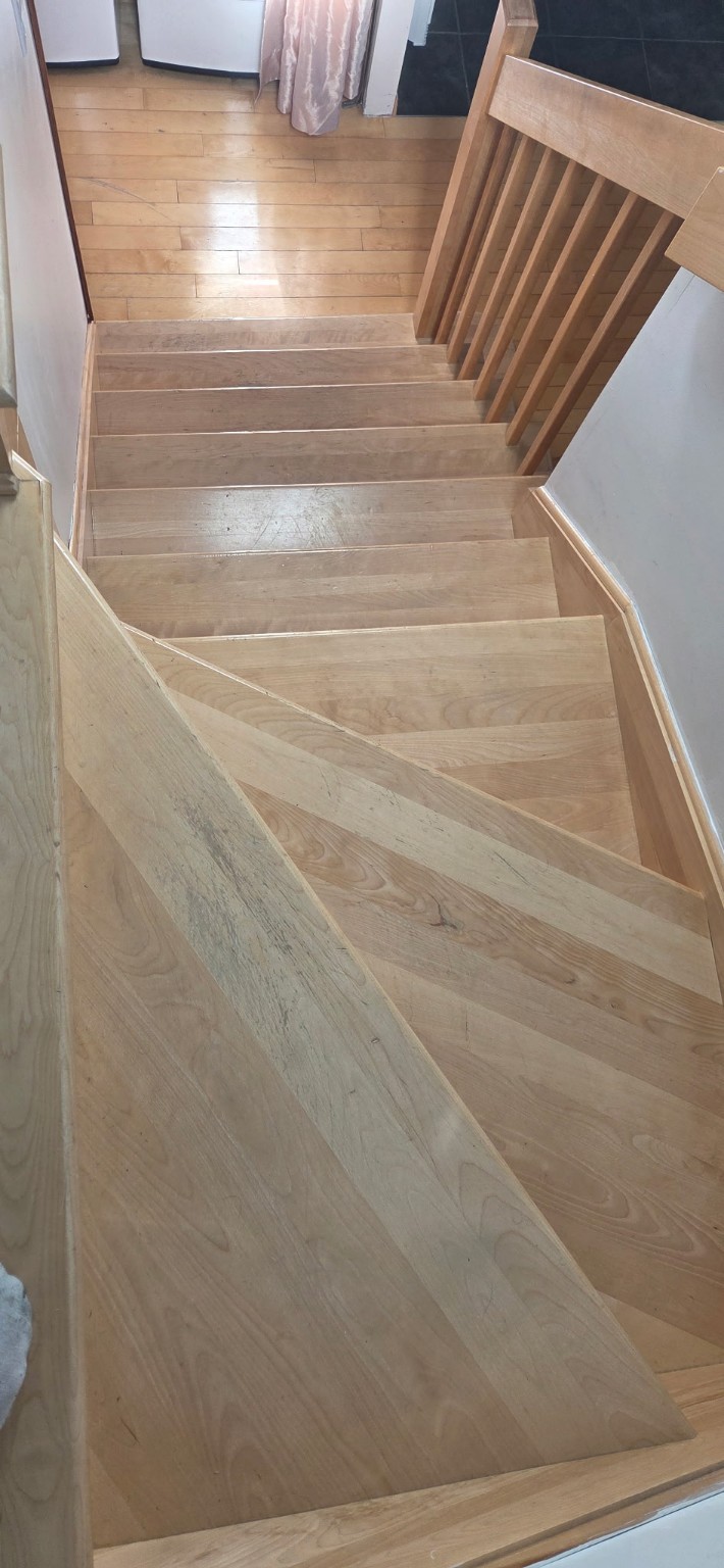 Escalier résidentiel après entretien